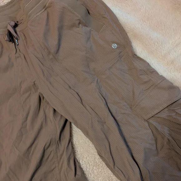 Lululemon Studio Dance Cargo Pants - Picture 3 of 3